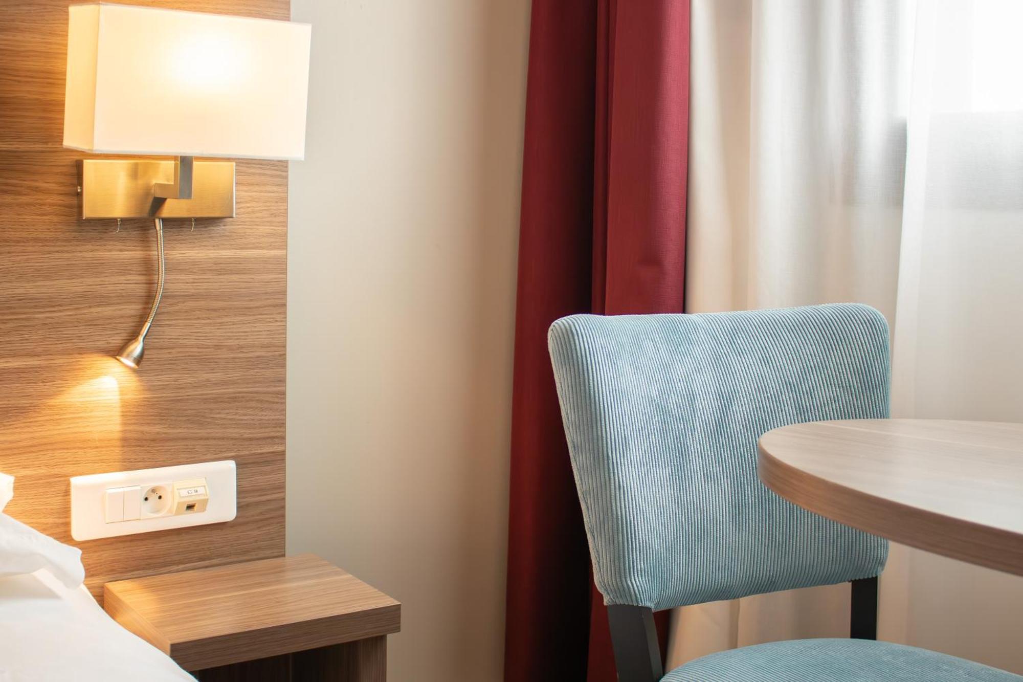 Brit Hotel 3*